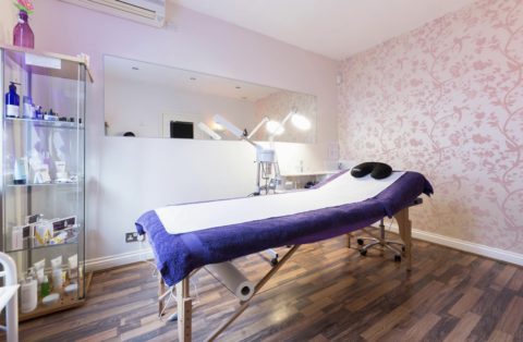 Kat’s Beauty Room logo
